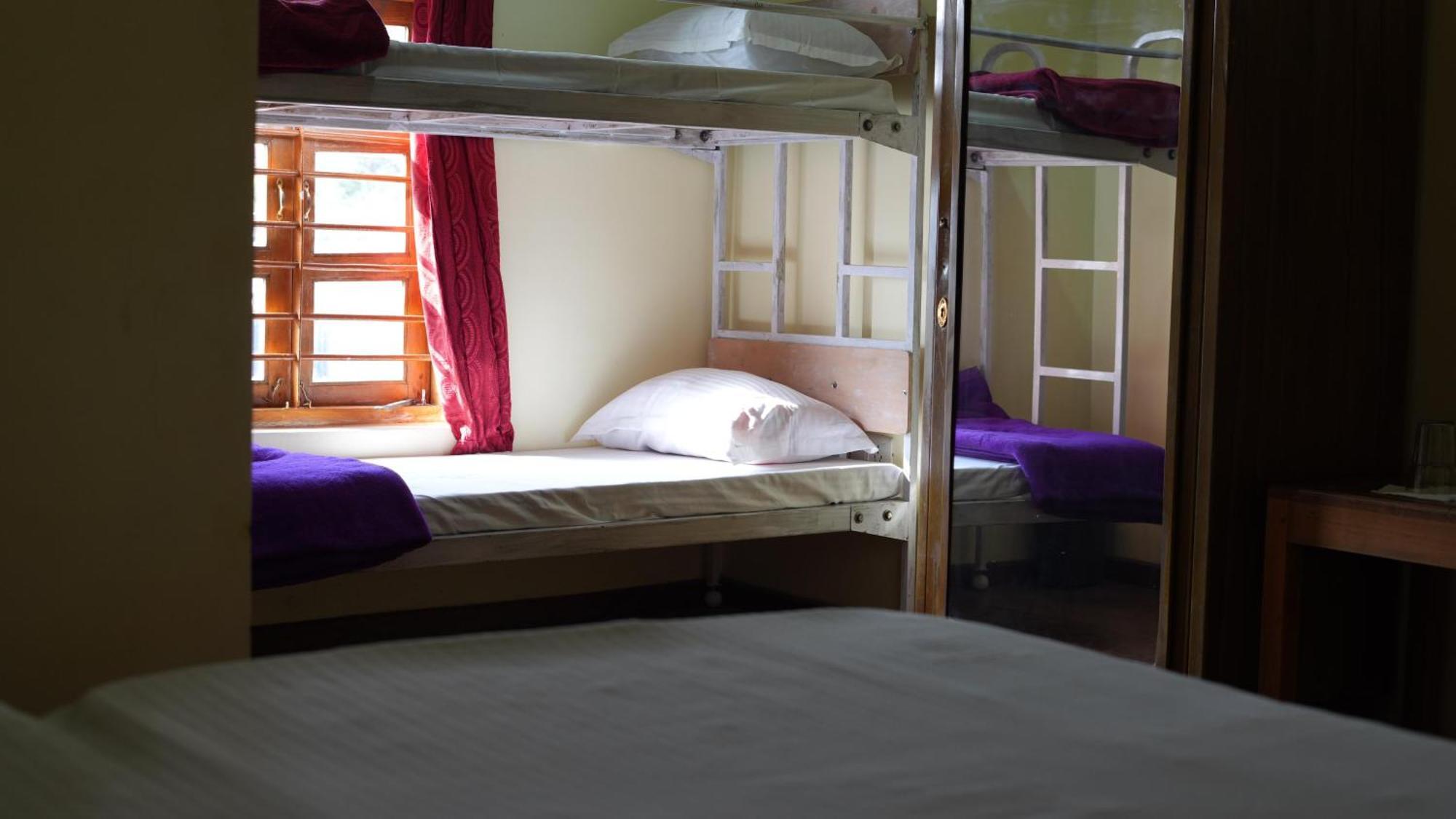Satya Anand Cottage Pure Veg And Non Alcoholic Hotel Кунур Екстер'єр фото