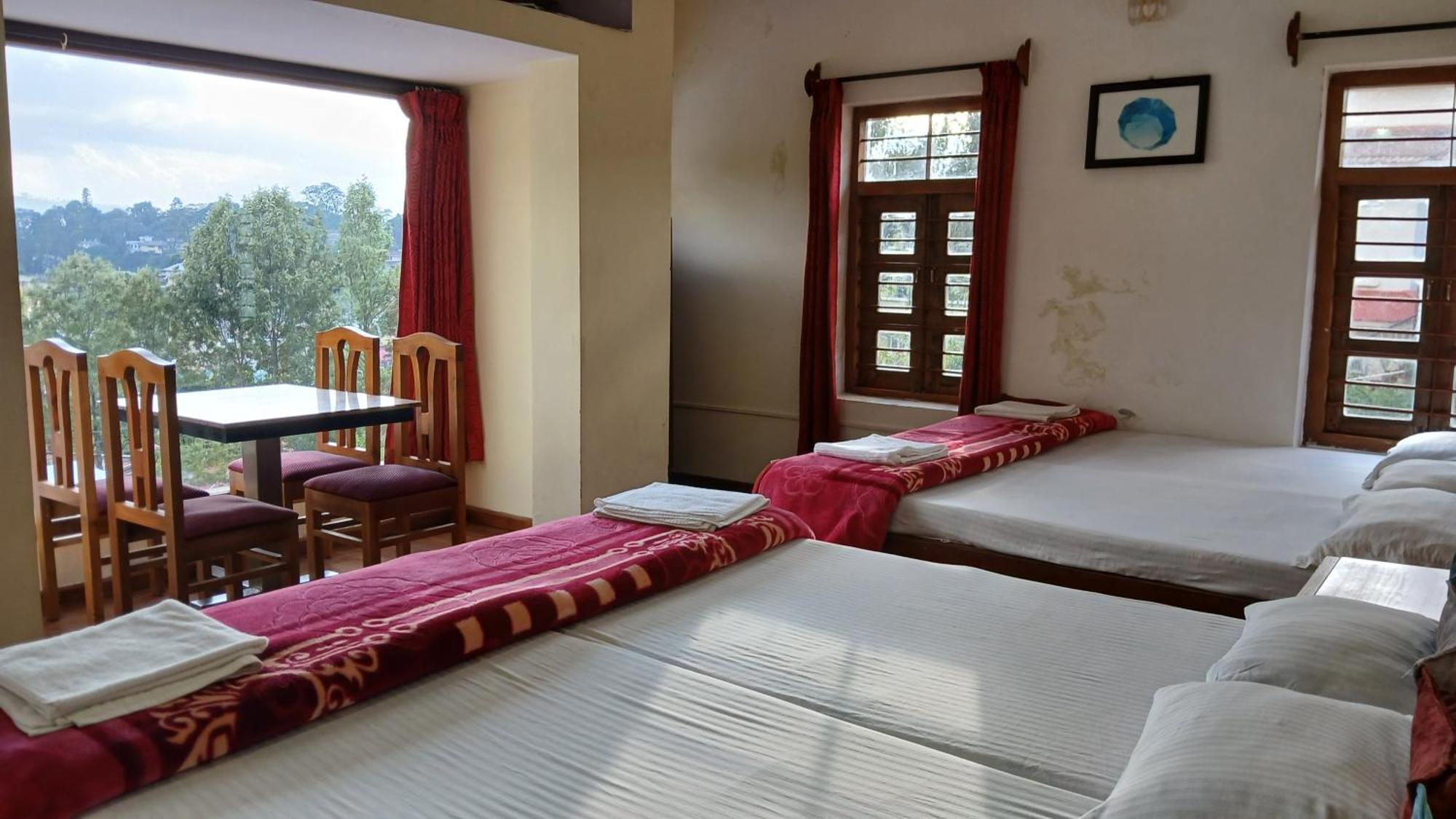 Satya Anand Cottage Pure Veg And Non Alcoholic Hotel Кунур Екстер'єр фото
