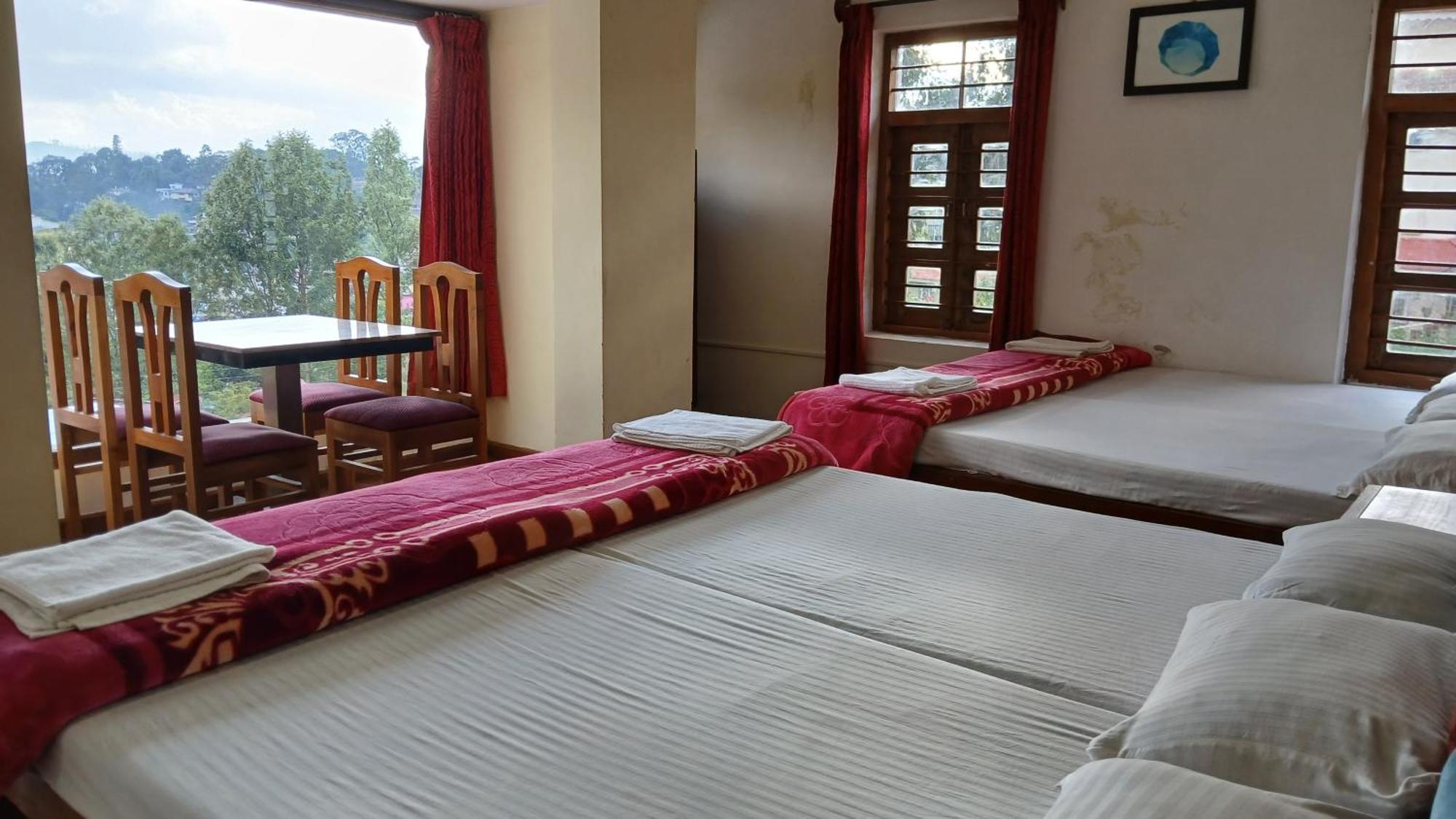 Satya Anand Cottage Pure Veg And Non Alcoholic Hotel Кунур Екстер'єр фото