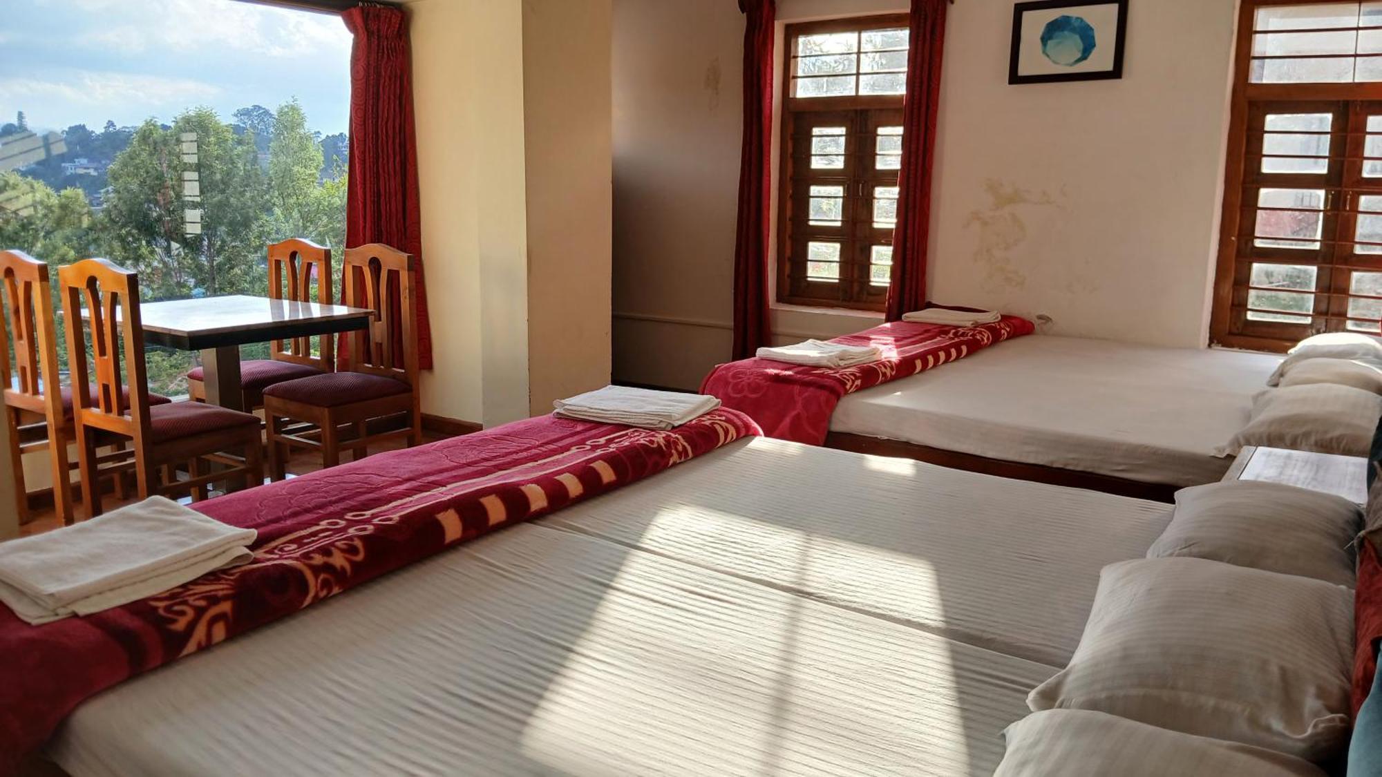 Satya Anand Cottage Pure Veg And Non Alcoholic Hotel Кунур Екстер'єр фото